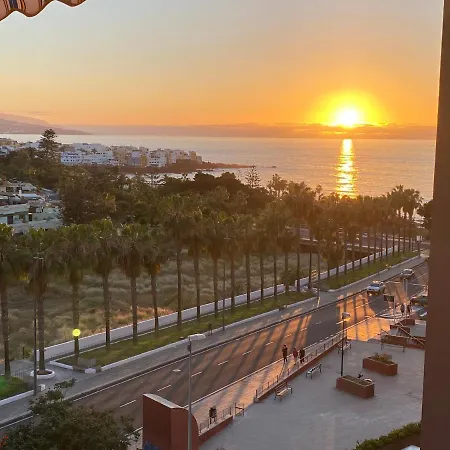 Loft Vistas Playa Jardin Apartment *